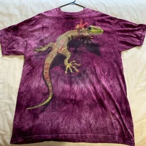 Men’s Gecko 2XL Casual Short sleeve tee/ Color-Purple/ in great condition